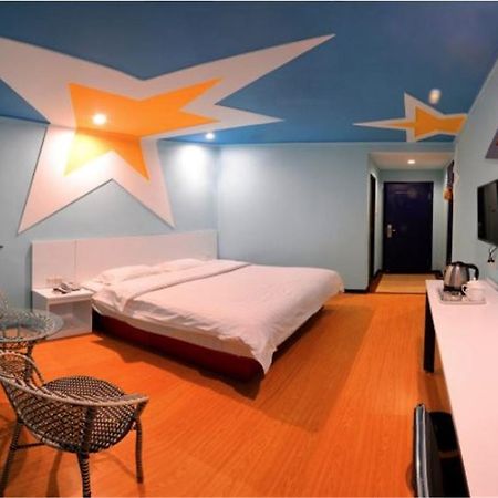 Jinkailai Business Hotel Qingdao Beer Street ภายนอก รูปภาพ