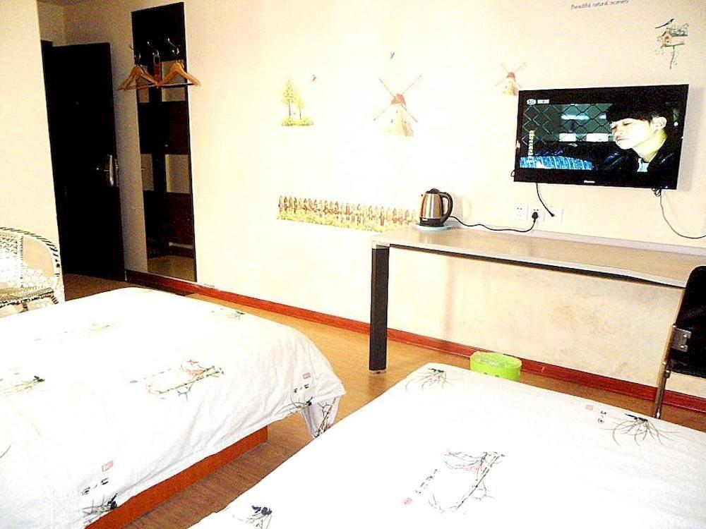 Jinkailai Business Hotel Qingdao Beer Street ภายนอก รูปภาพ
