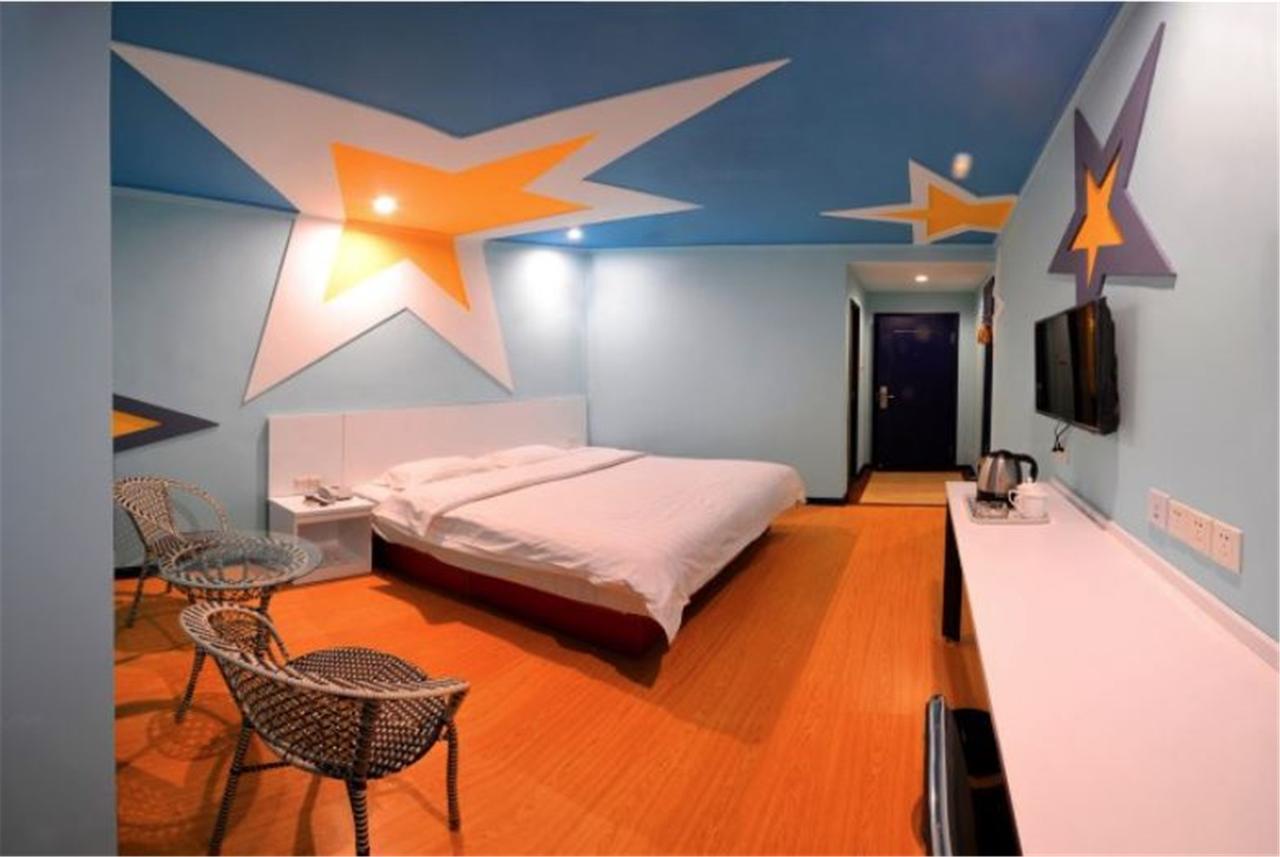 Jinkailai Business Hotel Qingdao Beer Street ภายนอก รูปภาพ